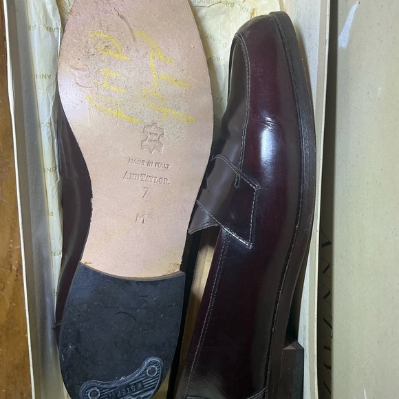 Ann Taylor Women’s Leather Cordovan Penny Loafers, Size 7 - Picture 3 of 5